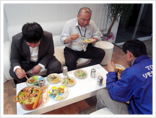 ファミリー工房・システムキッチンでの軽食会2回目 ファミリー工房・システムキッチンでの軽食会2回目