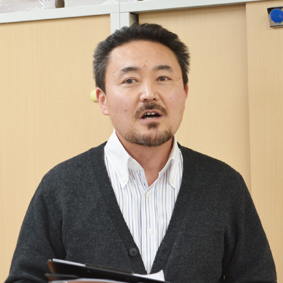 介護としては、事業所様への営業活動をしっかり行なってまいります。ただ回るだけでなく、印象に留めていただけるように、DMやメール、お電話などいろいろ駆使して活動していこうと考えています。より多くの事業所様にファミリー介護のことをお知らせしていきます。 介護としては、事業所様への営業活動をしっかり行なってまいります。ただ回るだけでなく、印象に留めていただけるように、DMやメール、お電話などいろいろ駆使して活動していこうと考えています。より多くの事業所様にファミリー介護のことをお知らせしていきます。