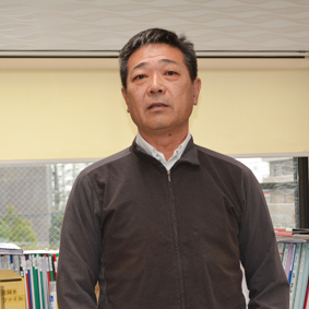 今期、今日から増山さんが工事部へ、博田さんが不動産へそれぞれ異動となりました。代わりに近岡班より沢田さんが加わり、新生大塚班のスタートとなります。髙島さんには外装をメインに、沢田さんには内装を。私は二人をしっかりリードしていきます。新生大塚班にご期待ください!! 今期、今日から増山さんが工事部へ、博田さんが不動産へそれぞれ異動となりました。代わりに近岡班より沢田さんが加わり、新生大塚班のスタートとなります。髙島さんには外装をメインに、沢田さんには内装を。私は二人をしっかりリードしていきます。新生大塚班にご期待ください!!