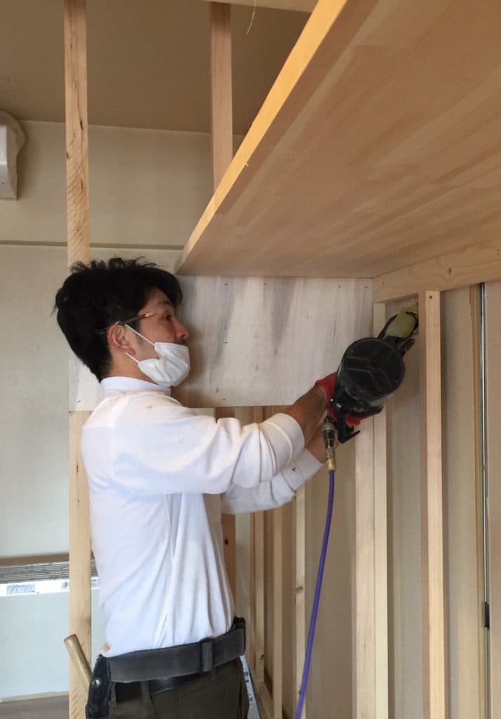釘の打ち込み
