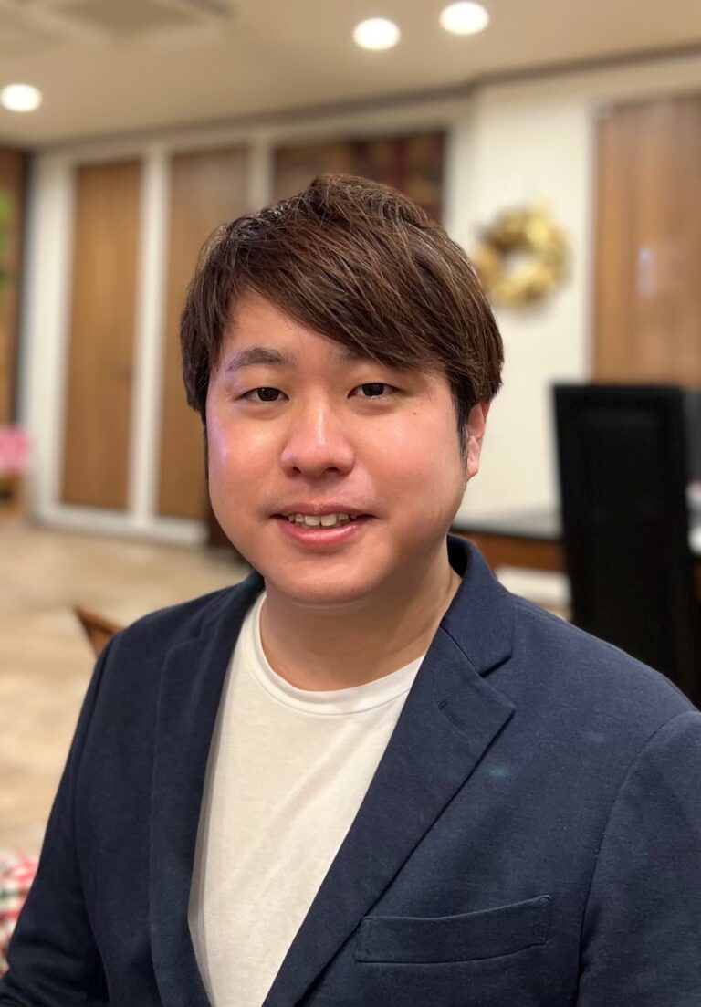 Director 阿部 智康