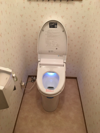 大田支店のお客様のご依頼で、リクシルのトイレ サティスに交換しました。