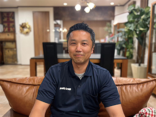Director 髙島 秀昭