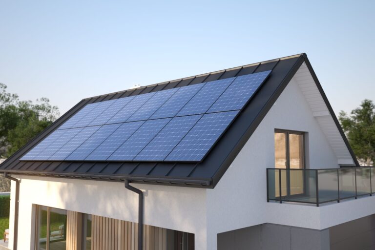太陽光発電のメンテナンスにおすすめの屋根材