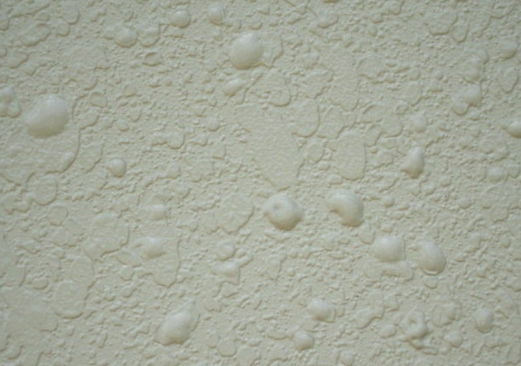 外壁塗装での気泡発生の原因と対策