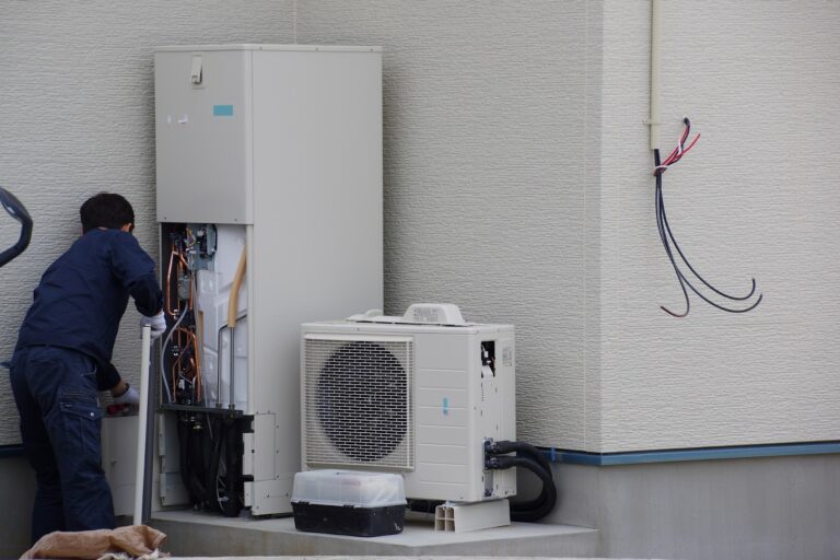 エコキュートのメンテナンス費用と頻度｜定期点検の費用