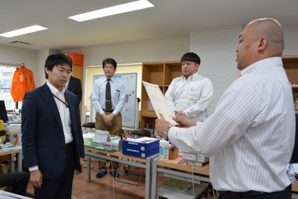 野口さん課長に昇格 野口さん課長に昇格