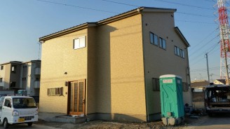 外部入口や内部、水廻り等は、車いす使用者の方々も利用しやすい様に バリアフリー化し、廊下幅、出入り口幅も適正に設計 外部入口や内部、水廻り等は、車いす使用者の方々も利用しやすい様に バリアフリー化し、廊下幅、出入り口幅も適正に設計